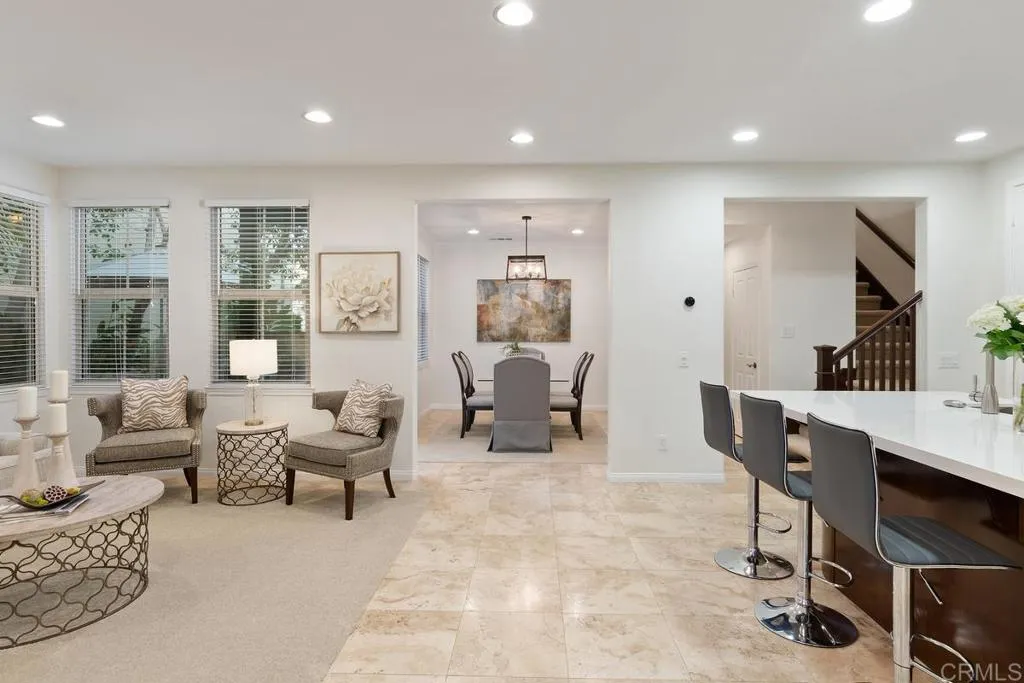 https://cdn.realtyfeed.com/cdn/127/306747875/f7bdb1d67c4f04384abf75b254897999.webp