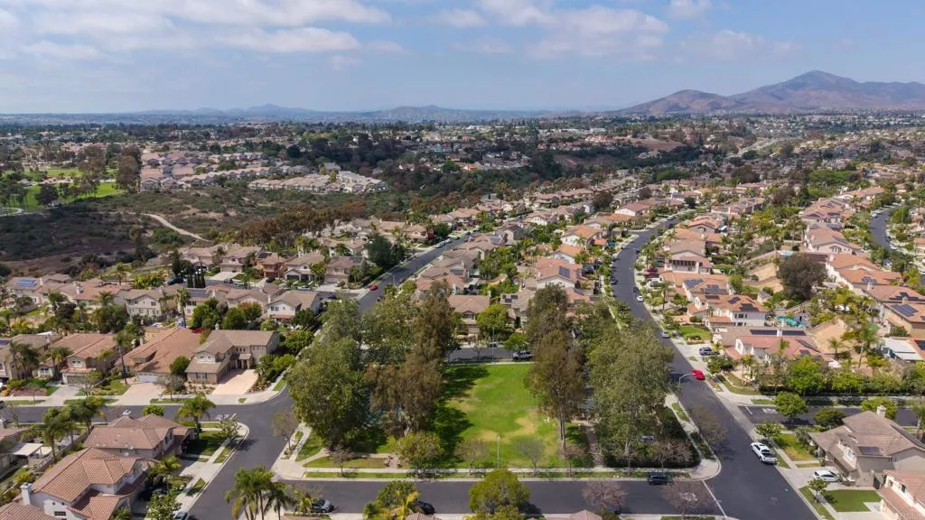 https://cdn.realtyfeed.com/cdn/127/306747927/b997ffb1f628ec20e27bb8b8687d7aaf.webp