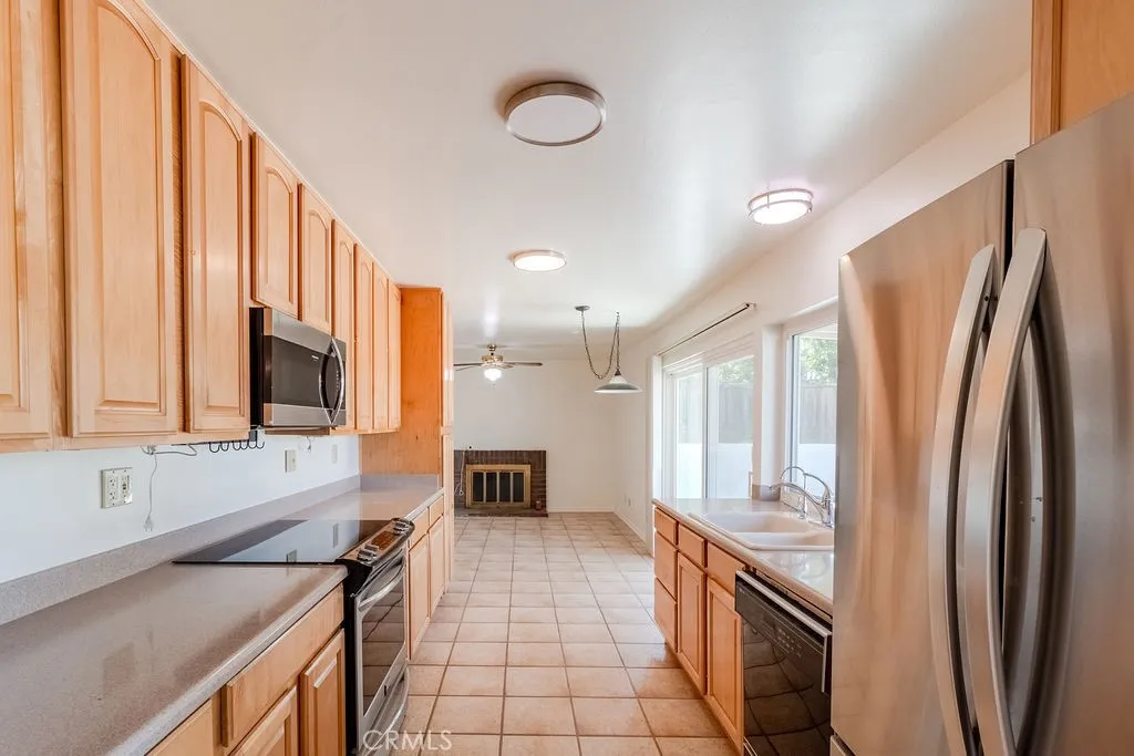 https://cdn.realtyfeed.com/cdn/127/306747929/d8cd7846f0a84c4716ff4410f7ec92a7.webp