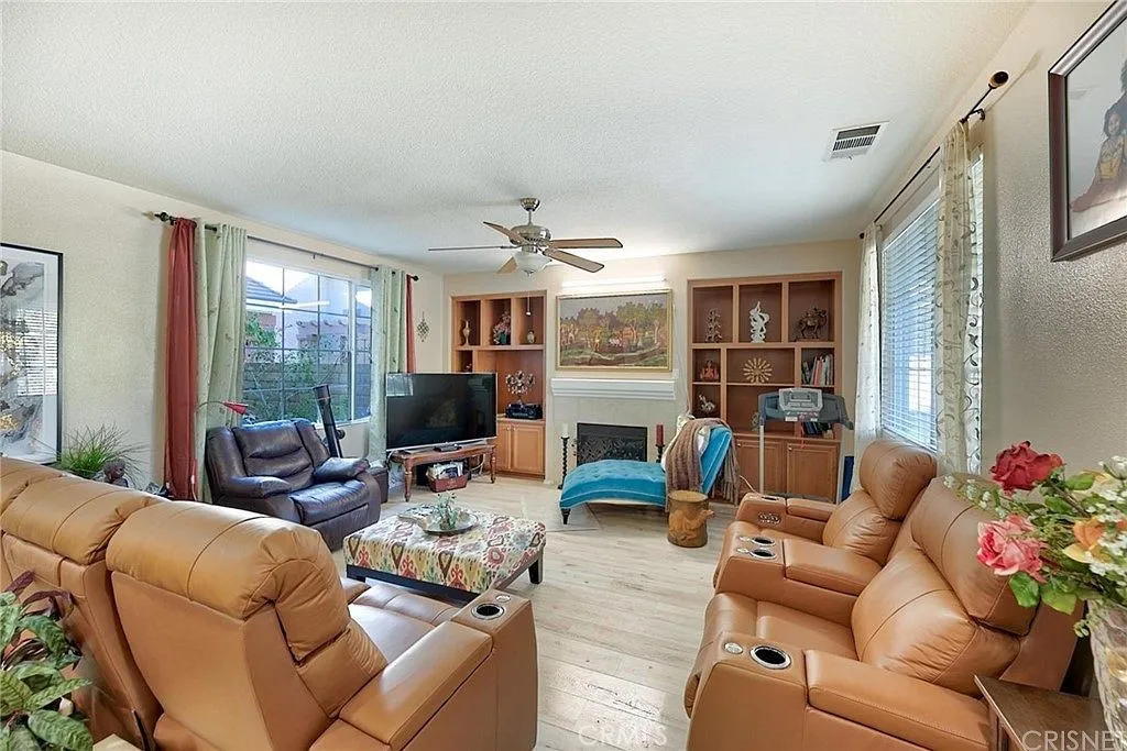 24032 Cottage Circle Drive, Valencia, CA 91354 - Photo 3 of 29, Valencia, CA