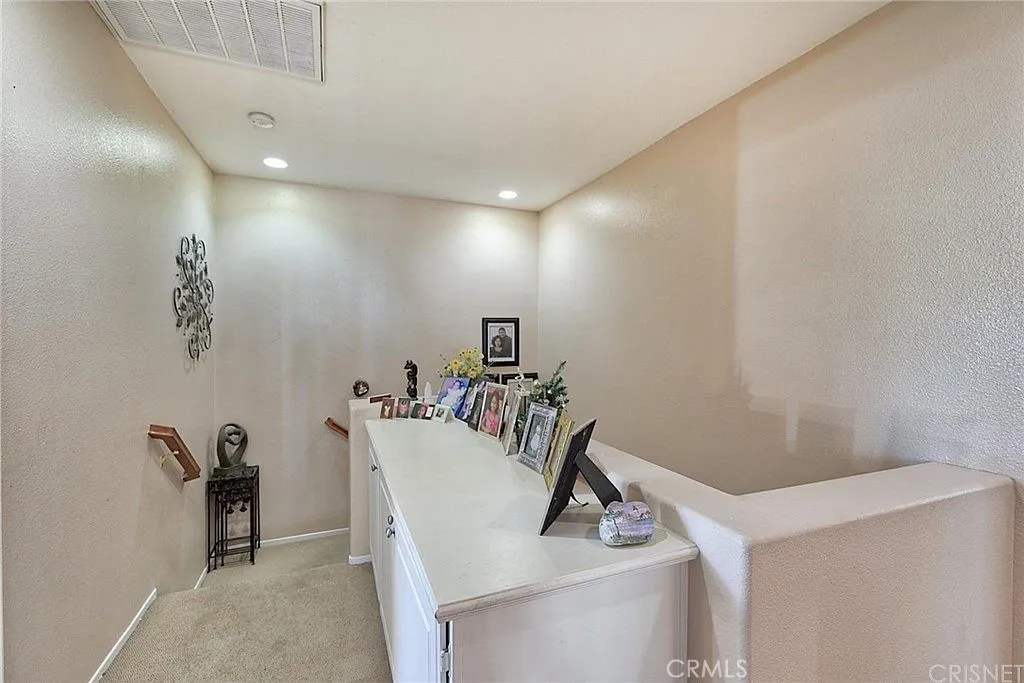 24032 Cottage Circle Drive, Valencia, CA 91354 - Photo 5 of 29, Valencia, CA