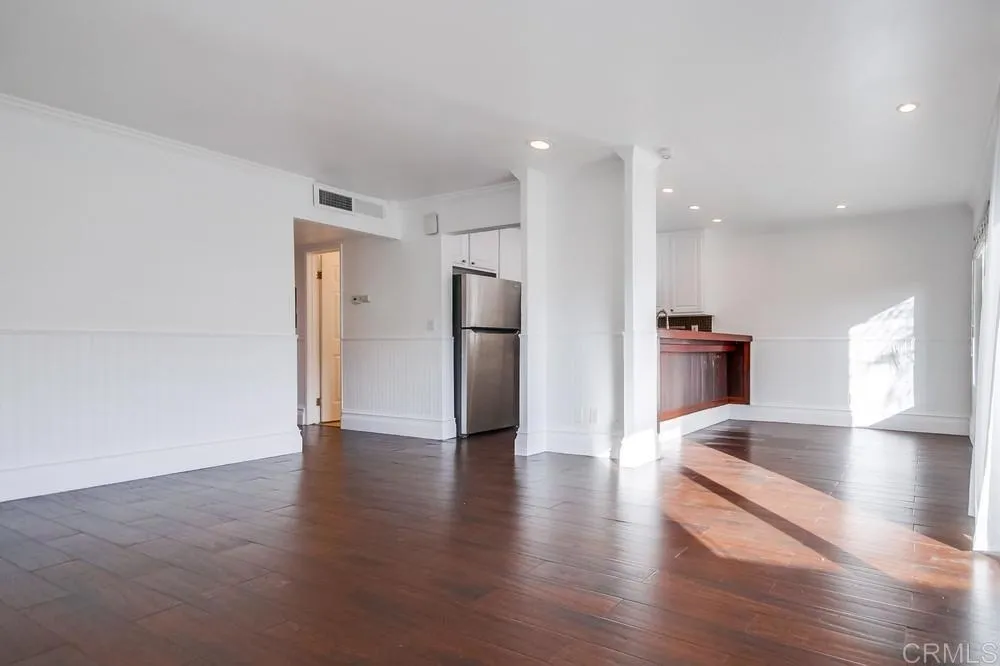 Photo #8: PTP2604704 Listing: Photo #8