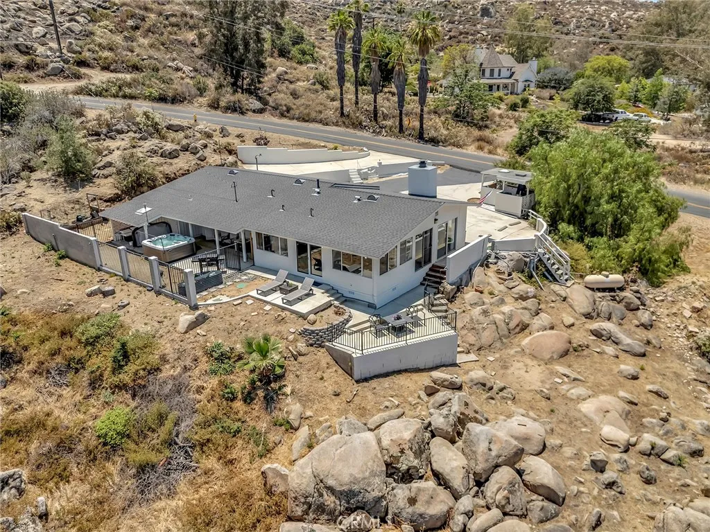 27756 Vista Del Valle, Hemet, CA 92544 - Main photo, Hemet, CA