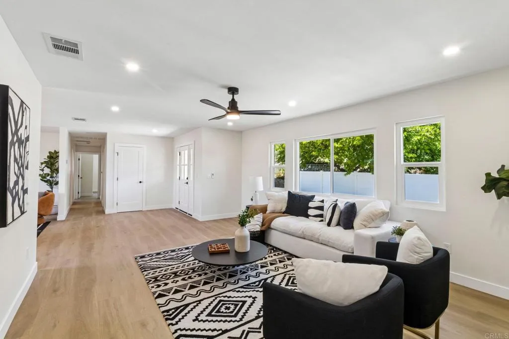 https://cdn.realtyfeed.com/cdn/127/306748076/506ee2481fbf318d3aebffe9f9289639.webp
