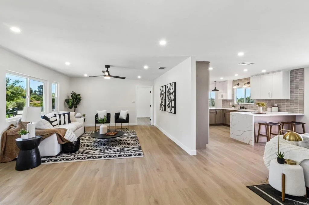 https://cdn.realtyfeed.com/cdn/127/306748076/65443f79f7914c8262103aff657a28ef.webp