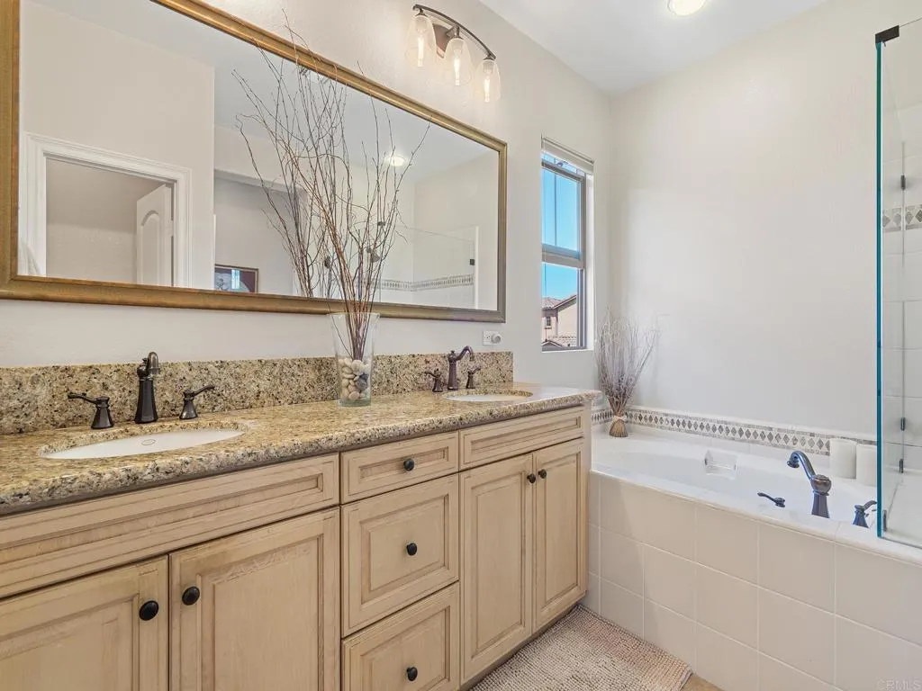 https://cdn.realtyfeed.com/cdn/127/306748084/ca07586099c54da50c1d50cd15068a43.webp