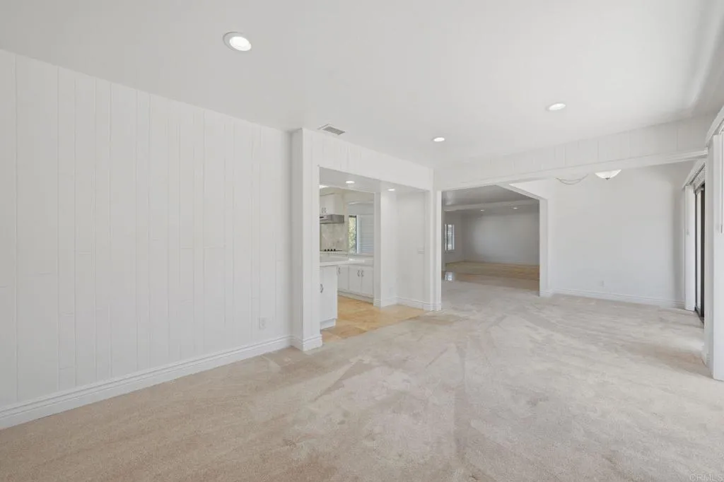 https://cdn.realtyfeed.com/cdn/127/306748149/c40ed515eb5d9c57157d9cc9e16a78fc.webp