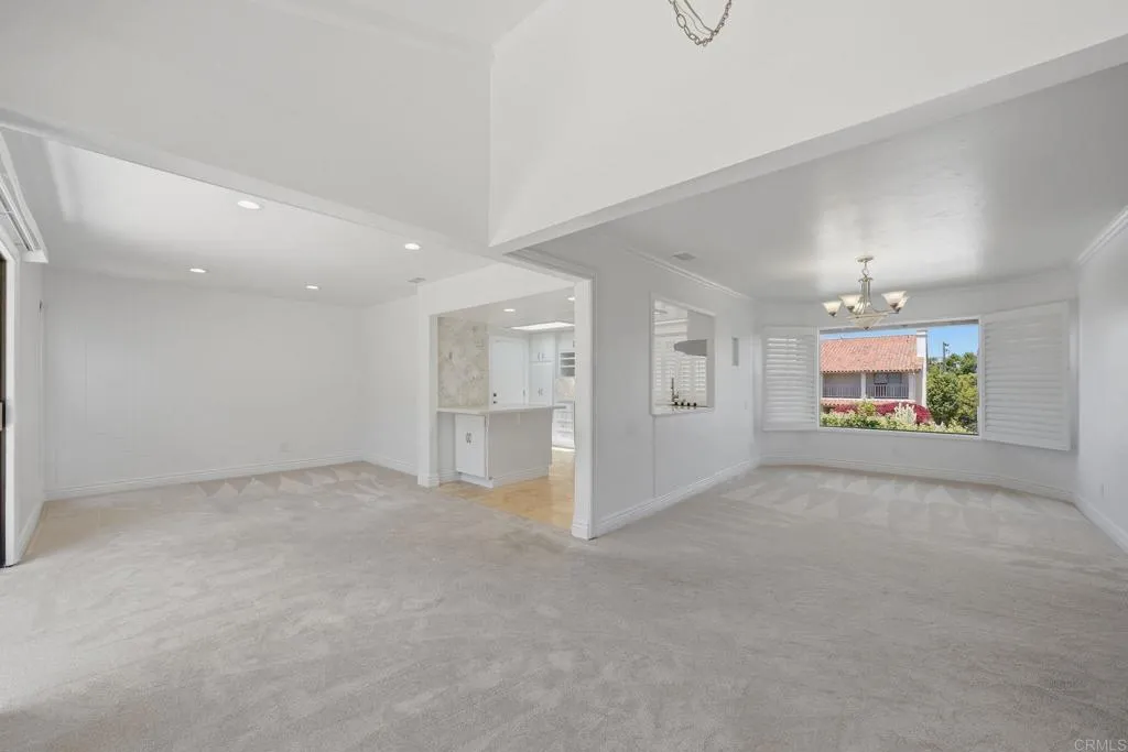 https://cdn.realtyfeed.com/cdn/127/306748149/f9fccc23cd8c5e21995fb68cabde93b8.webp