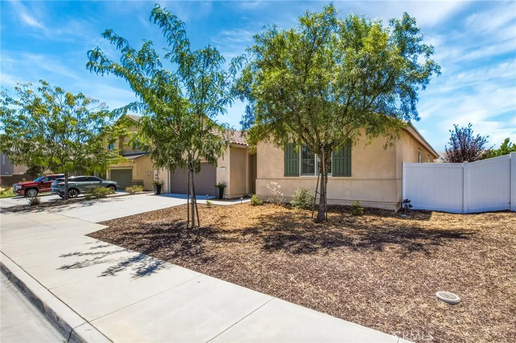26873 Twin Hills Circle, Moreno Valley, CA 92555 - Photo 3 of 43, Moreno Valley, CA