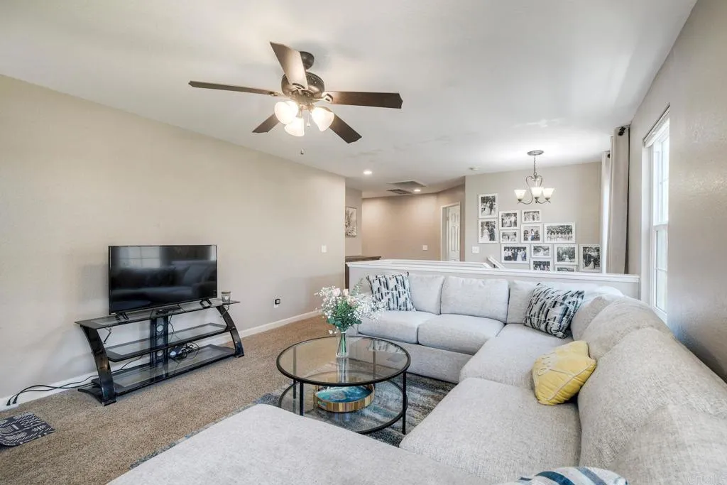 https://cdn.realtyfeed.com/cdn/127/306748228/e860ddb0f7b38a82680f5a22ae73d244.webp