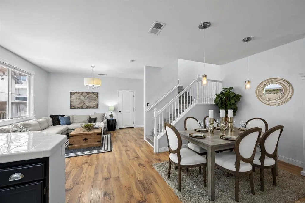 https://cdn.realtyfeed.com/cdn/127/306748237/43d8b018a10c604578c3f9aecd1f95a7.webp