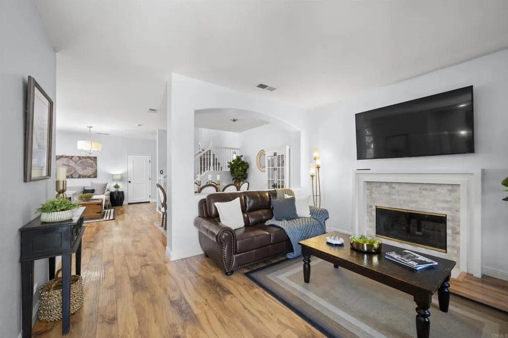 https://cdn.realtyfeed.com/cdn/127/306748237/b9eb7b96603b23a1349435b5c7dbf499.webp
