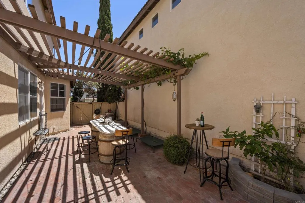 https://cdn.realtyfeed.com/cdn/127/306748237/e44eca82166b527de9871a308d291c31.webp