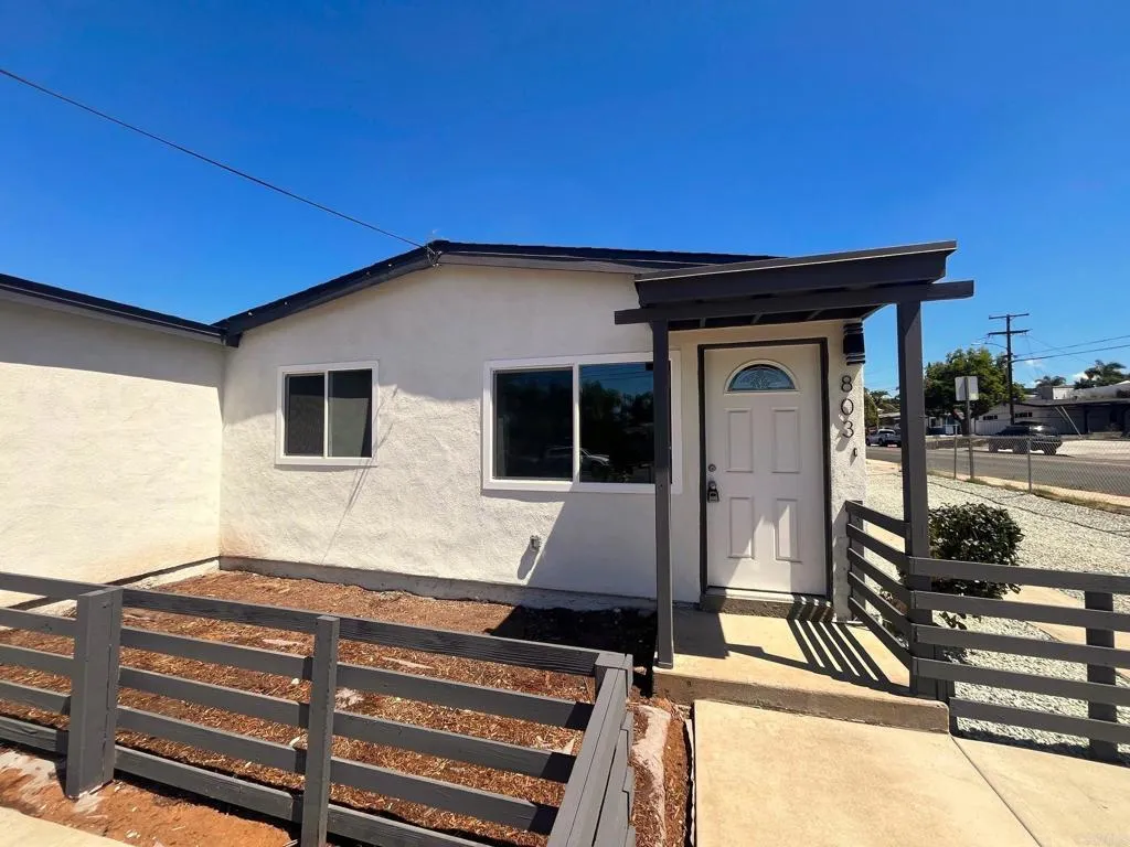 803 N Citrus Avenue, Vista, CA 92084 - Photo 5 of 24, Vista, CA