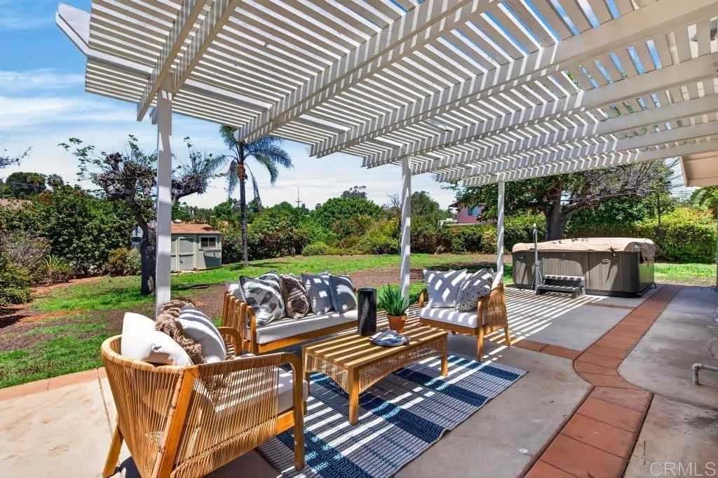 https://cdn.realtyfeed.com/cdn/127/306748268/98dc2214e45f3431fd1d4bd5ba0cb6b8.webp