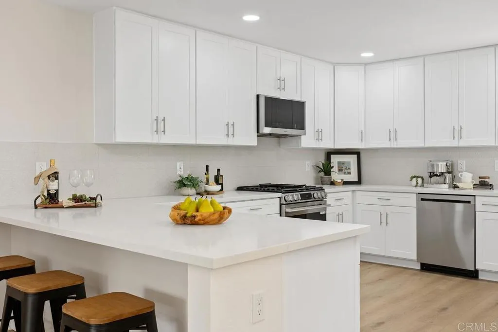 https://cdn.realtyfeed.com/cdn/127/306748272/2d0ad5bbef58428630e6278537fb65e4.webp