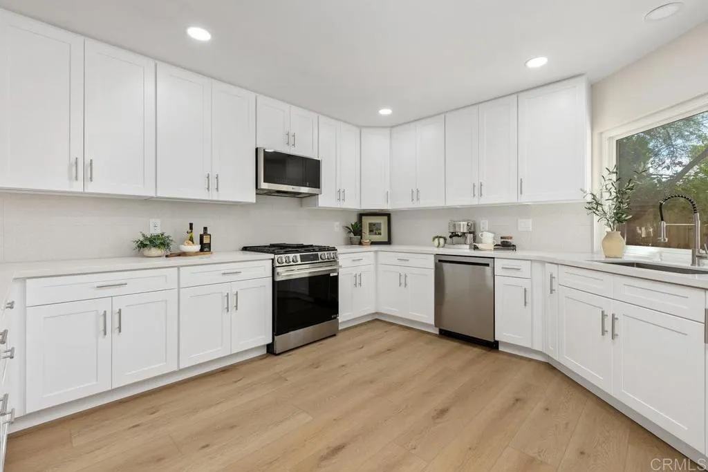 https://cdn.realtyfeed.com/cdn/127/306748272/861473c6830e5ab394e5e40da02c5430.webp