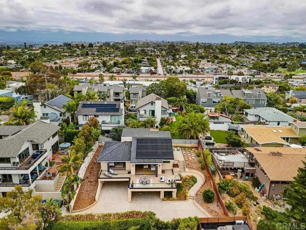 https://cdn.realtyfeed.com/cdn/127/306748295/894bbfba0c43e5fcb87f4230c9c6de5f.webp