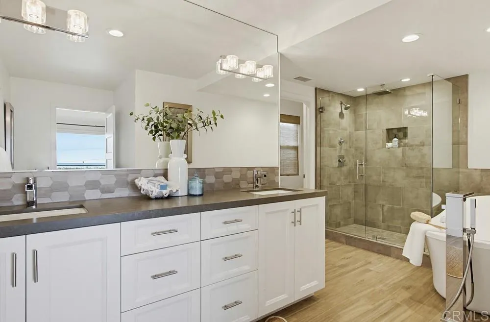 https://cdn.realtyfeed.com/cdn/127/306748295/de629456170085f45a21cb21857b13bc.webp