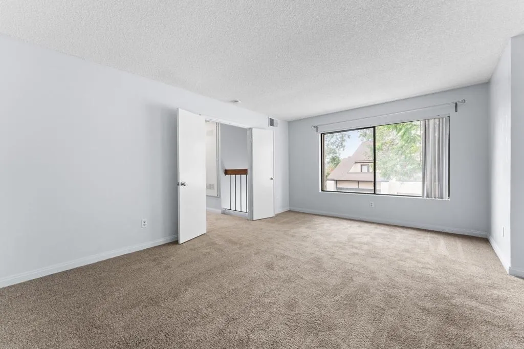 https://cdn.realtyfeed.com/cdn/127/306748301/45033489bd86857daaa50c33ccd0b0a1.webp