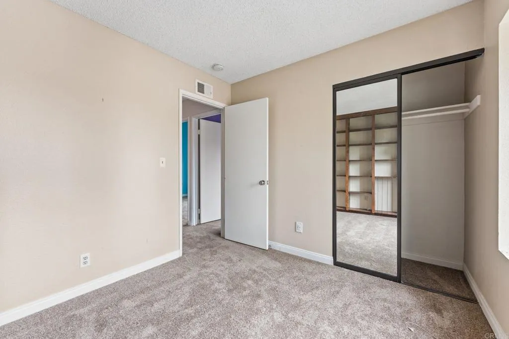 https://cdn.realtyfeed.com/cdn/127/306748301/7bbeb8a91ed5cb6c6824784bed90ef56.webp