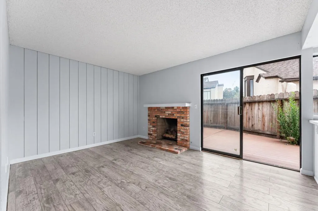 https://cdn.realtyfeed.com/cdn/127/306748301/837174c00dc5b19577c479355301bedd.webp