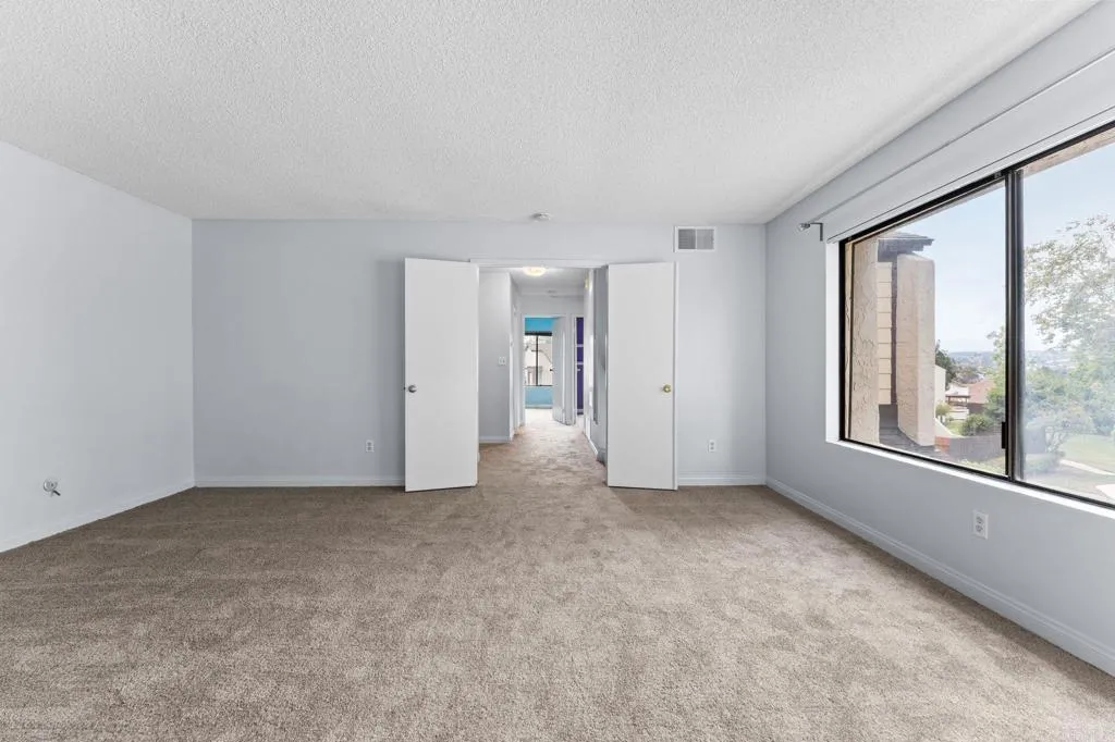 https://cdn.realtyfeed.com/cdn/127/306748301/8688707fabeed03563805bb7f3c163e4.webp