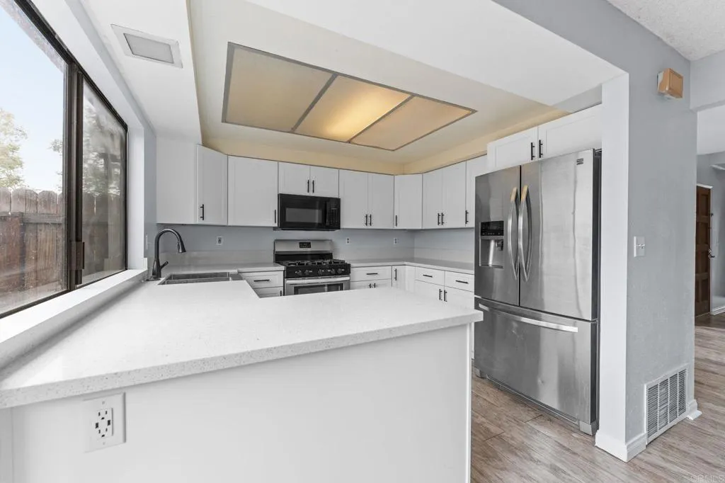https://cdn.realtyfeed.com/cdn/127/306748301/8b13c63fe59a5fb1b6c3dd2837f7a40e.webp