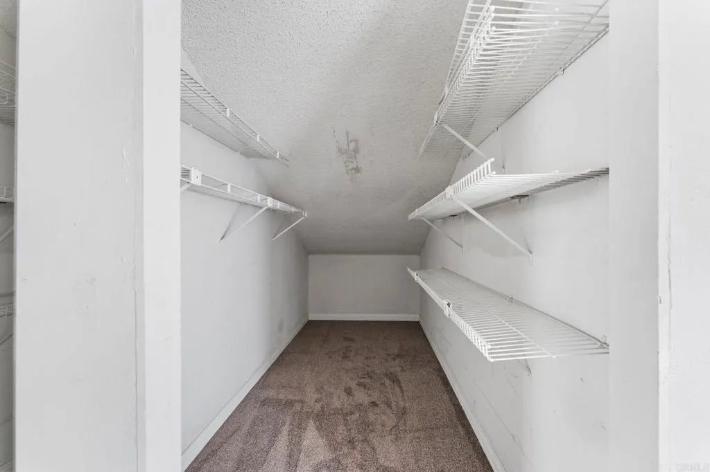 https://cdn.realtyfeed.com/cdn/127/306748301/aeabb800e72ae065ae07d4166a9053f2.webp