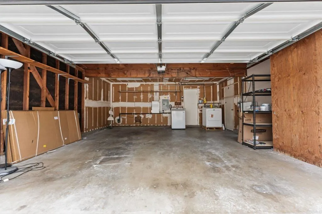 https://cdn.realtyfeed.com/cdn/127/306748301/c16d31f57be3629514aa136497b10eae.webp
