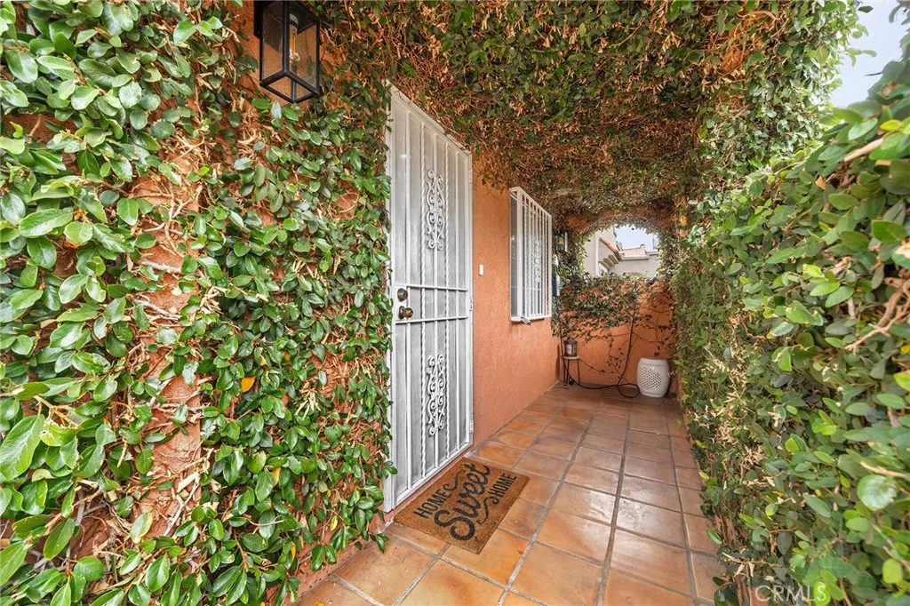 1301 W 56th Street, Los Angeles, CA 90037 - Photo 5 of 38, Los Angeles, CA