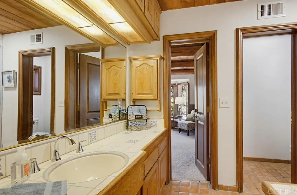 https://cdn.realtyfeed.com/cdn/127/306748401/16699c8e01de3bc285d80ffd81cbf5b5.webp