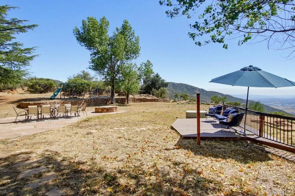 https://cdn.realtyfeed.com/cdn/127/306748401/20bab4bcc5aaeab5a332efd63616f1f6.webp