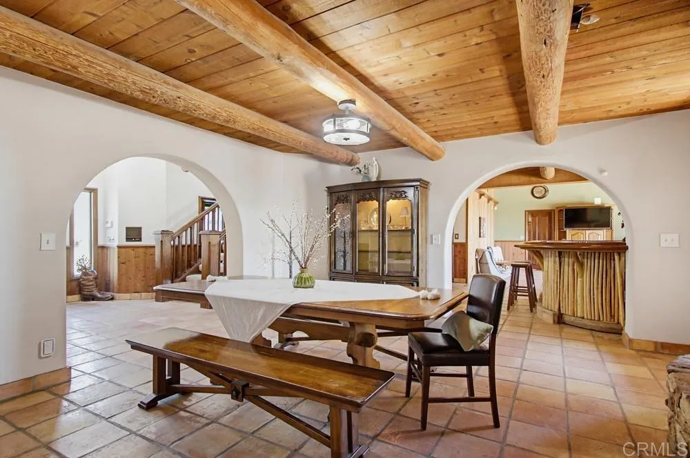 https://cdn.realtyfeed.com/cdn/127/306748401/25d8239fa323976f92f150d2c6abc24c.webp