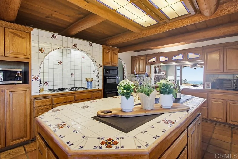 https://cdn.realtyfeed.com/cdn/127/306748401/2616d3ee46f96b223605be72fbec7425.webp