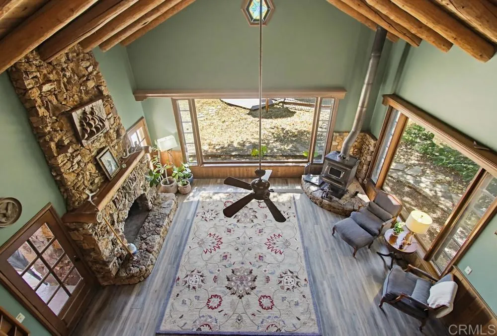 https://cdn.realtyfeed.com/cdn/127/306748401/41304ee0e646c2e299c582a79eef8f05.webp