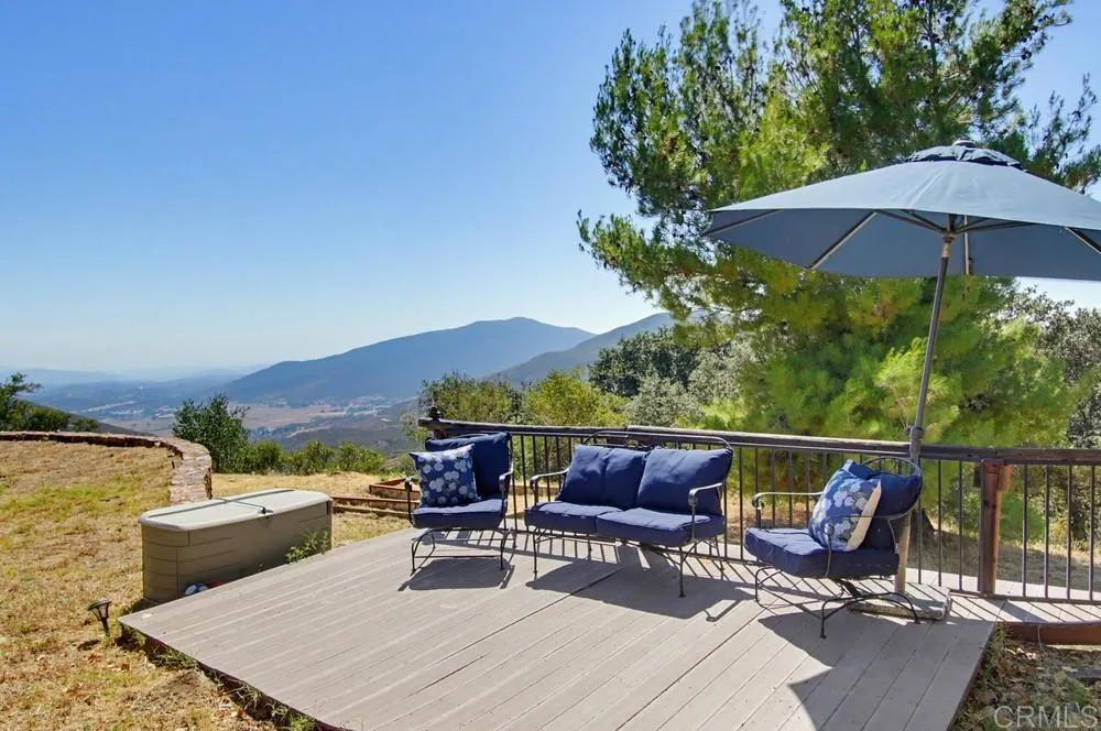https://cdn.realtyfeed.com/cdn/127/306748401/7ad61e2f59493279694aa9099476403b.webp