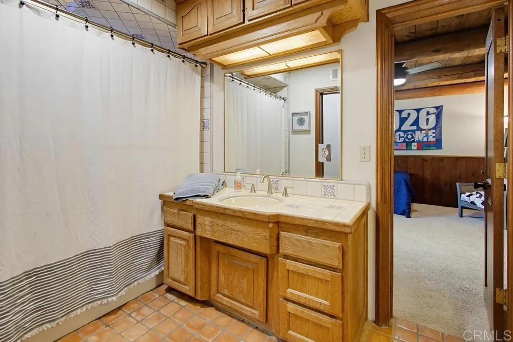 https://cdn.realtyfeed.com/cdn/127/306748401/97b6ae381b56f0ab83a0264c185ff109.webp