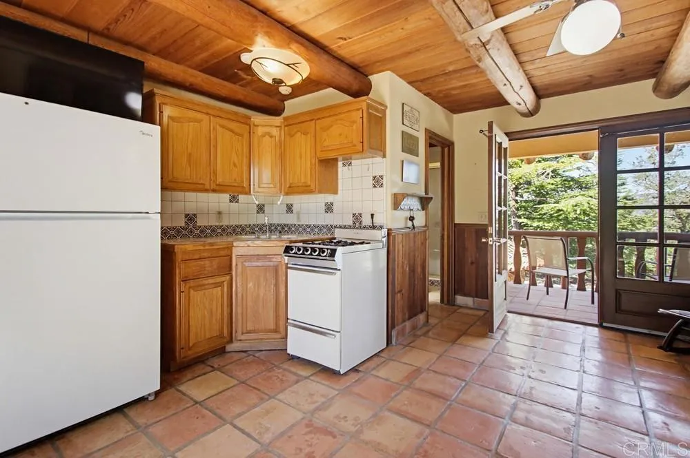 https://cdn.realtyfeed.com/cdn/127/306748401/ab8713054acc2de797f50822599669c8.webp