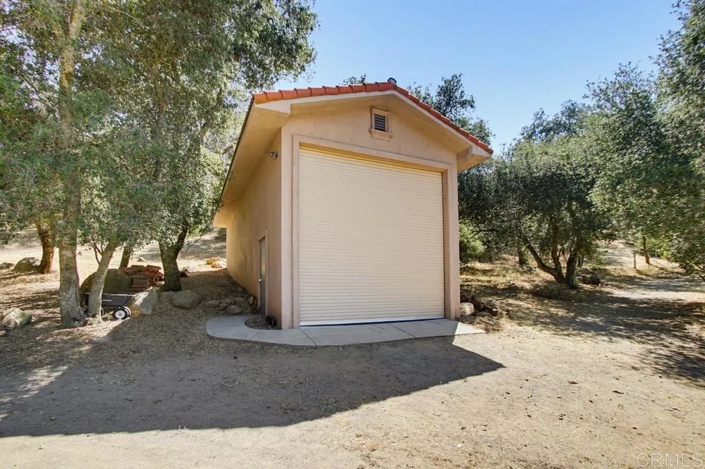https://cdn.realtyfeed.com/cdn/127/306748401/fd8dbe3f58cec54e830a87bae686bd62.webp