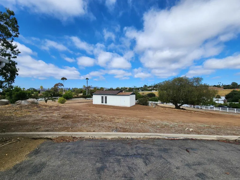 https://cdn.realtyfeed.com/cdn/127/306748413/49c2046f5be79ab7a9a89b3d30922f9a.webp