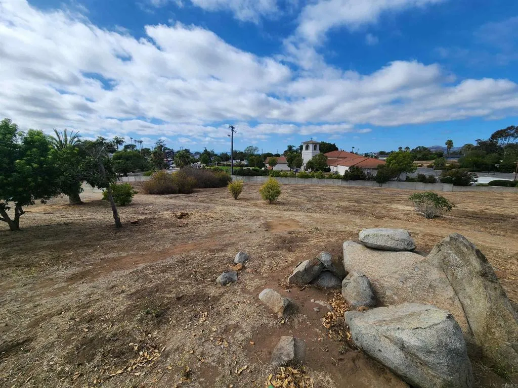 https://cdn.realtyfeed.com/cdn/127/306748413/9169bd3c3037d04cda427dd7020efad9.webp