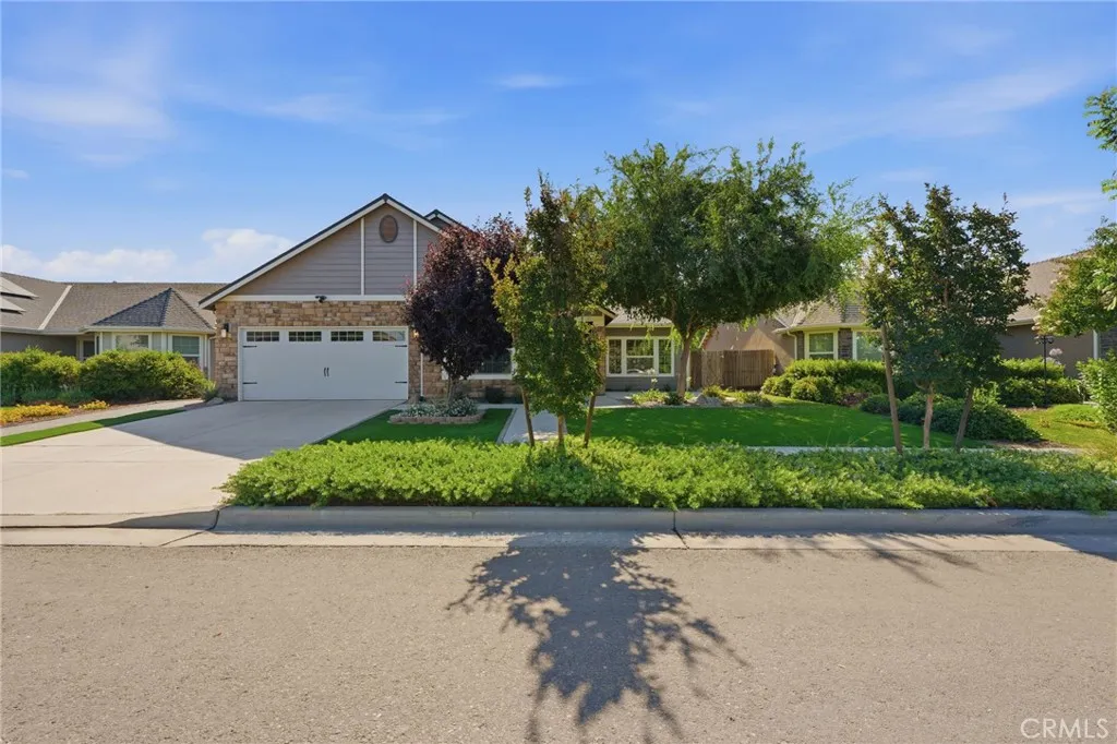 2025 Madeline Drive, Hanford, CA 93230 - Photo 4 of 62, Hanford, CA