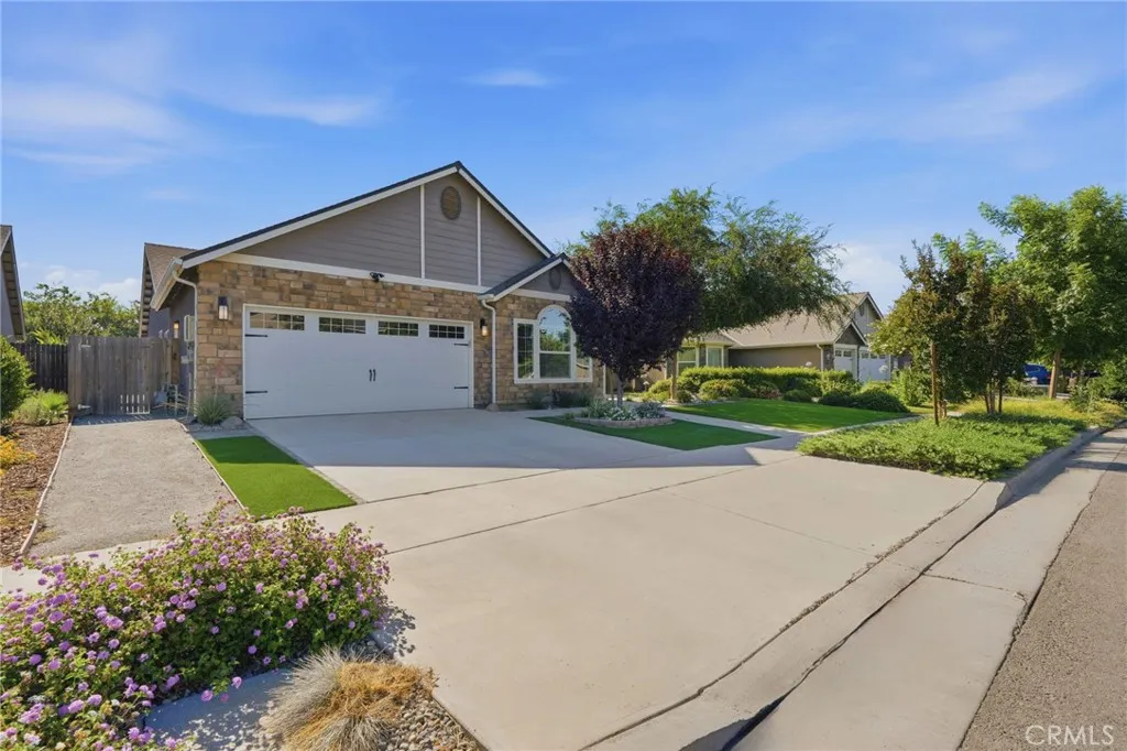 2025 Madeline Drive, Hanford, CA 93230 - Photo 3 of 62, Hanford, CA
