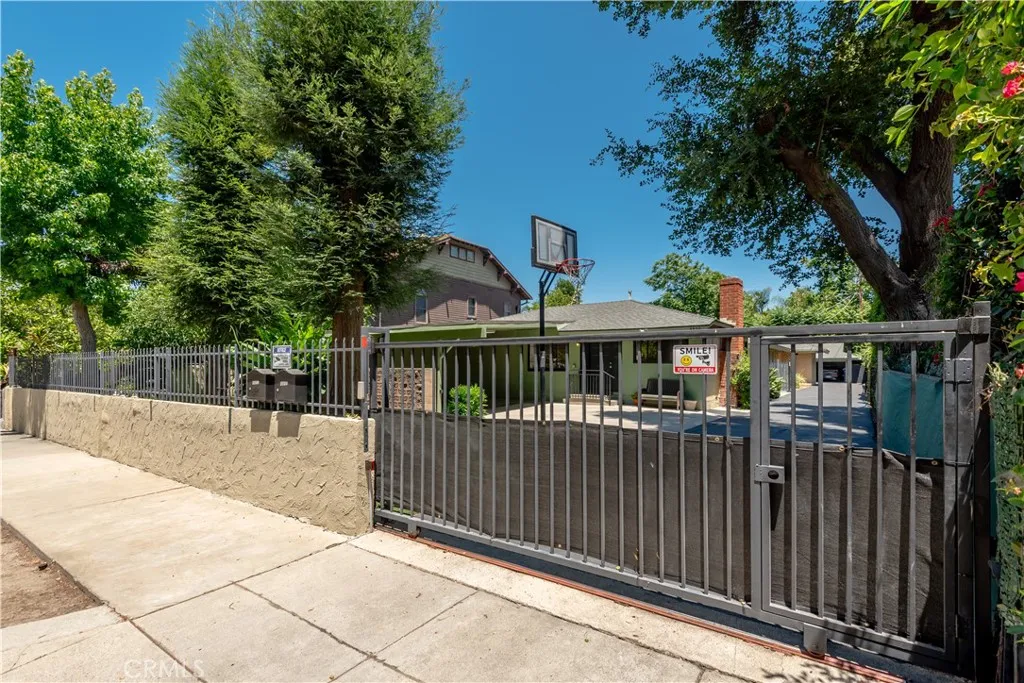 4450 Matilija Avenue, Sherman Oaks, CA 91423 - Photo 3 of 26, Sherman Oaks, CA