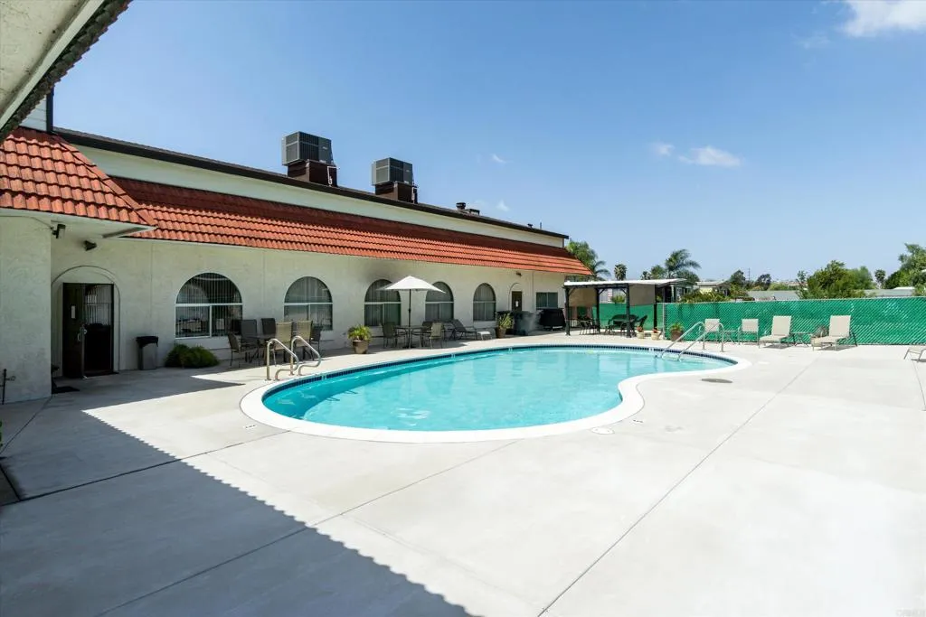https://cdn.realtyfeed.com/cdn/127/306748448/879ed85465e615c56c1fe23c3be5662e.webp