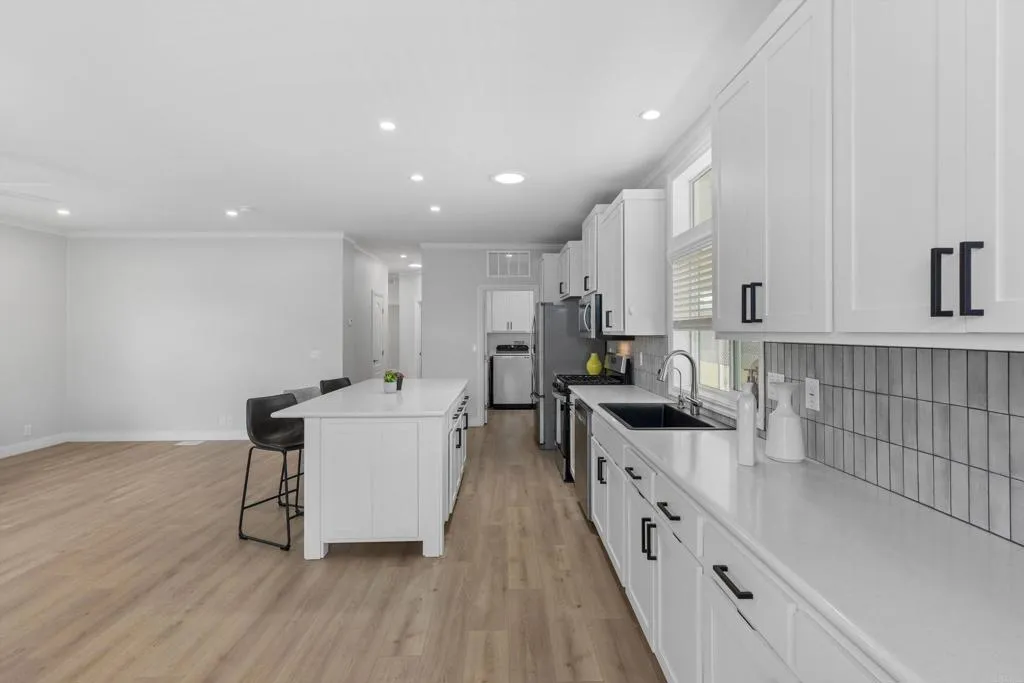 https://cdn.realtyfeed.com/cdn/127/306748448/a0709adb098b9f44241a6a6e96dd6035.webp