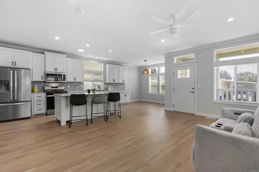 https://cdn.realtyfeed.com/cdn/127/306748448/c62caeb4a3d9d427624862a1a5e00e22.webp