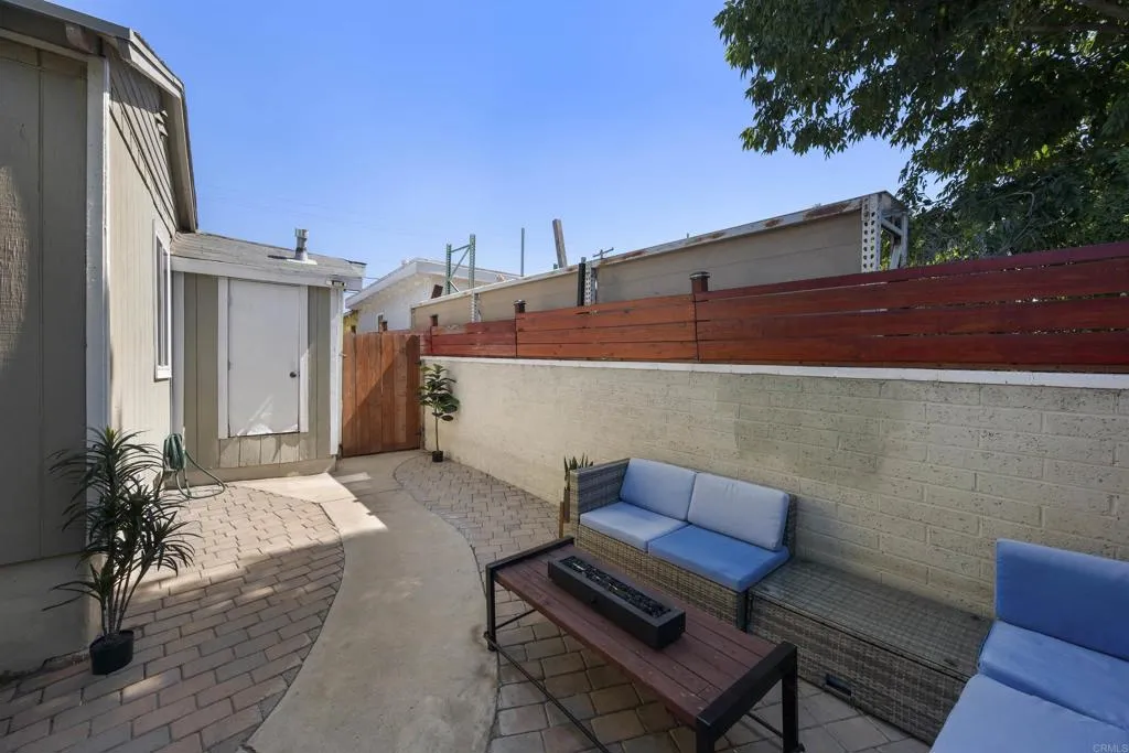 https://cdn.realtyfeed.com/cdn/127/306748463/0f0154d4afad4eddc28e0e27add18816.webp