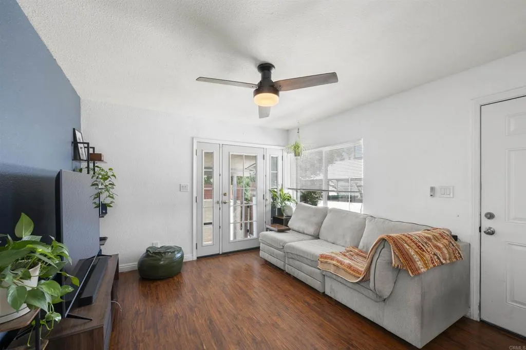 https://cdn.realtyfeed.com/cdn/127/306748463/2069a4a88452411f8f46c0f1751404cd.webp